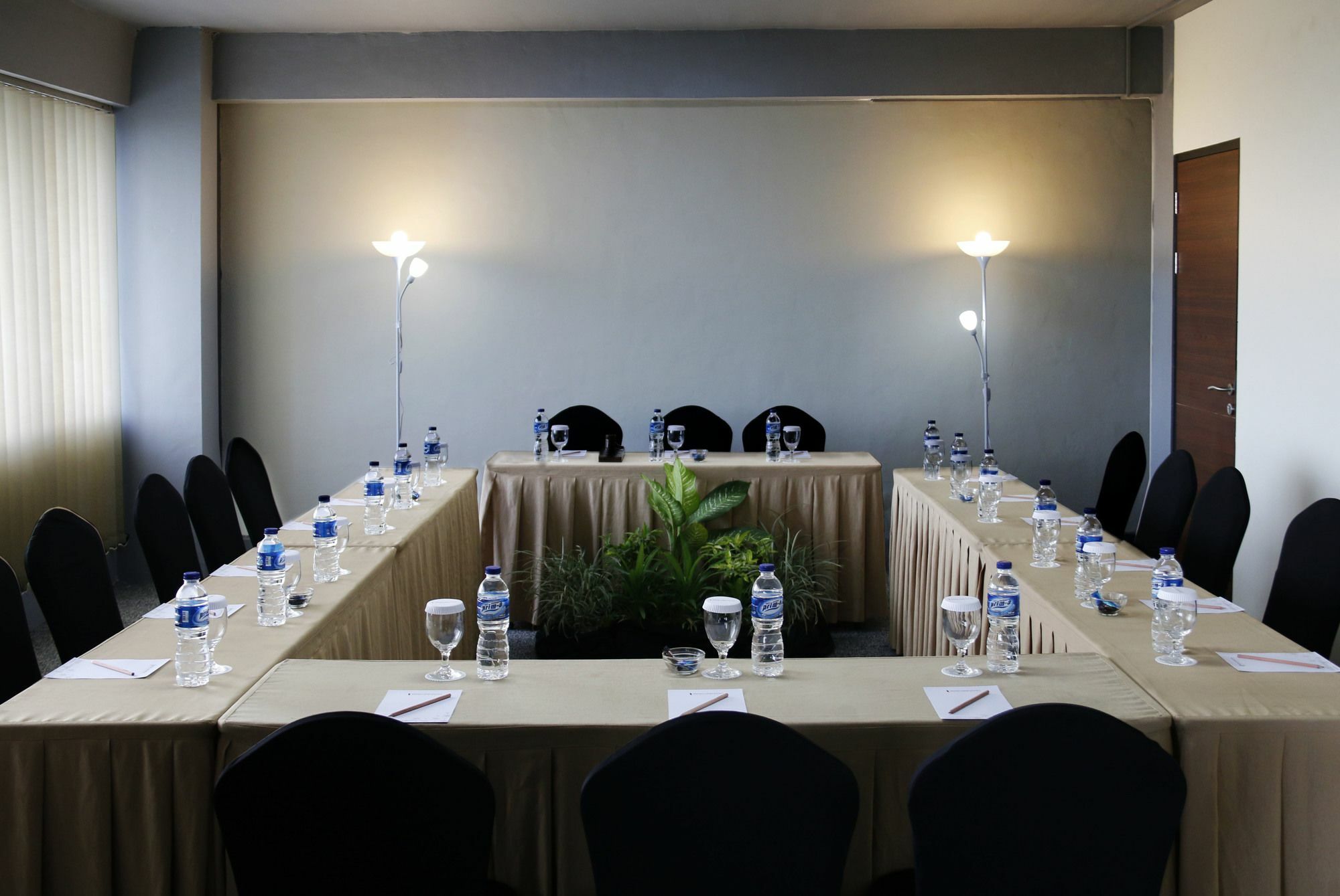 Indoluxe Rent Apartment Maguwo Zewnętrze zdjęcie